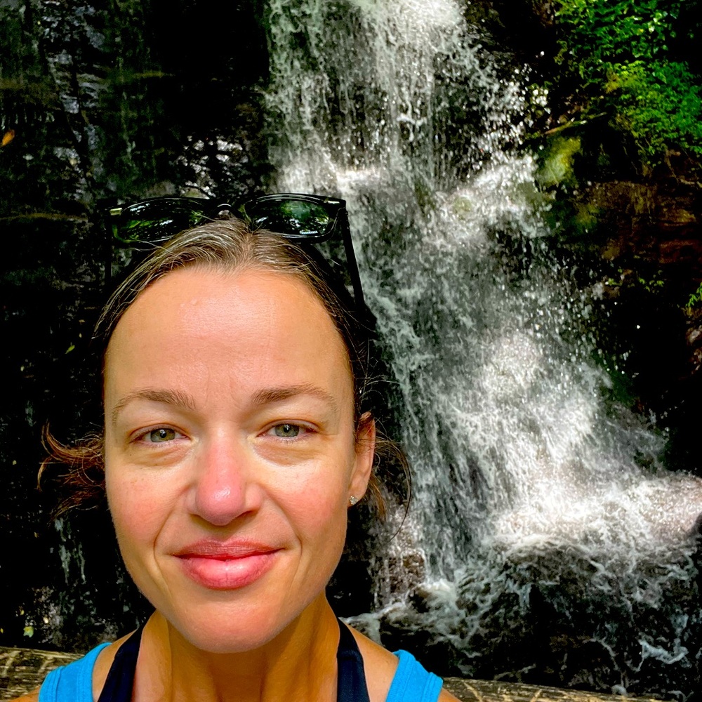 Meet your Posher, Jennifer